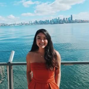 Meet your Posher, Danielle